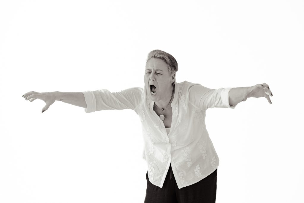 O Grito Mulher a gritar